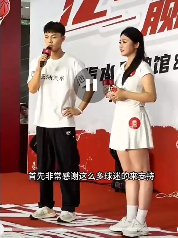 接回应加盟, 余嘉豪 接回应加盟, 余嘉豪