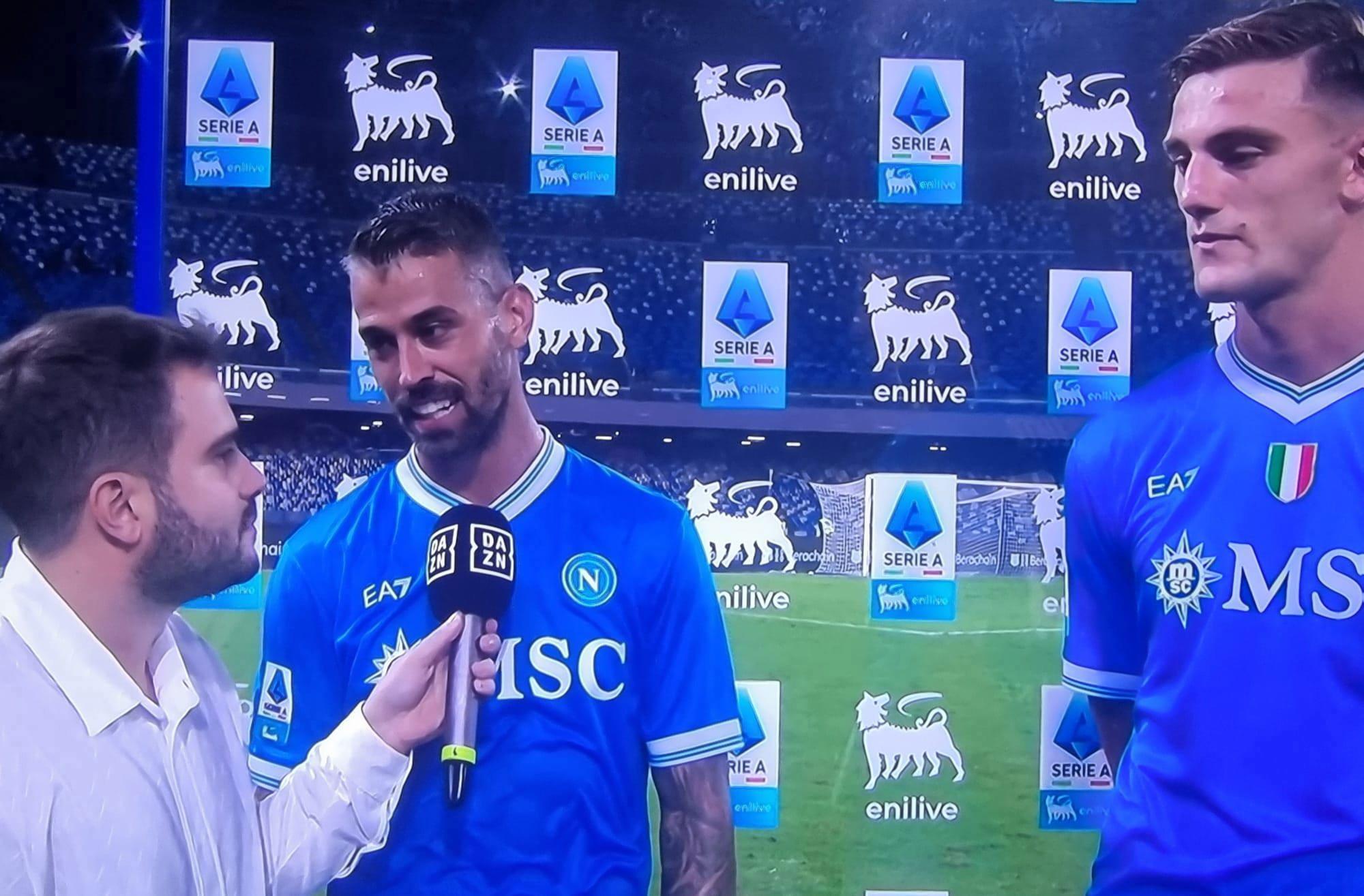 的斯皮纳佐, 送上了一个 的斯皮纳佐, 送上了一个